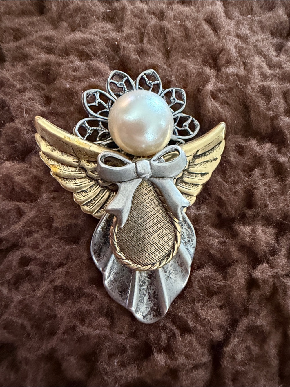 Trio of Angel Brooch Pins - GUC - Picture 7 of 9